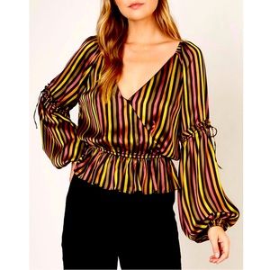 Super fun, striped blouse with cute ties Medium